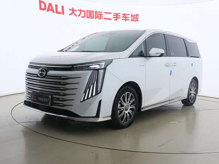 Фото 1 - GAC Trumpchi E9