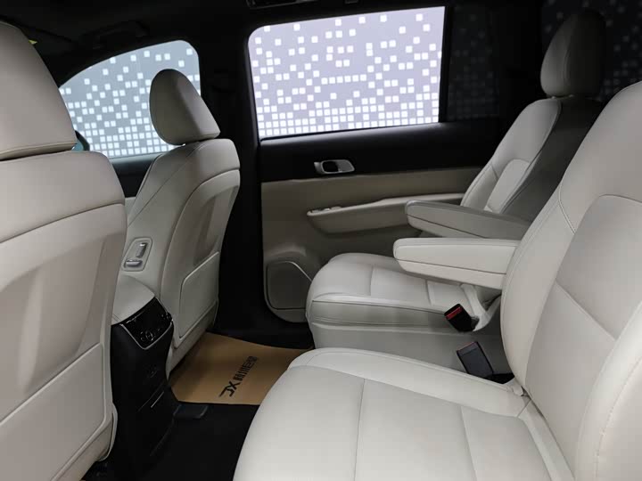 Фото 7 - LiXiang One