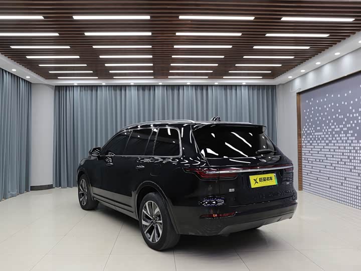 Фото 9 - LiXiang One