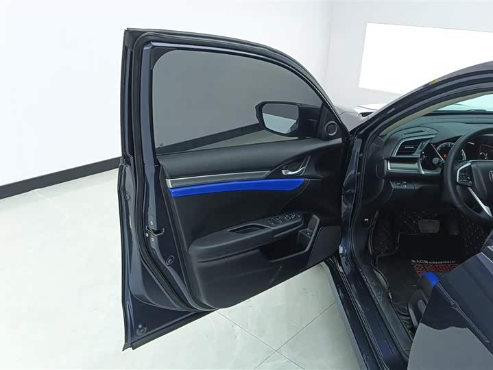 Фото 7 - Honda Civic