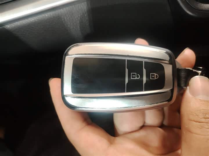 Фото 8 - Toyota Wildlander