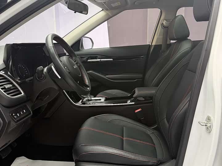 Фото 8 - Kia KX3