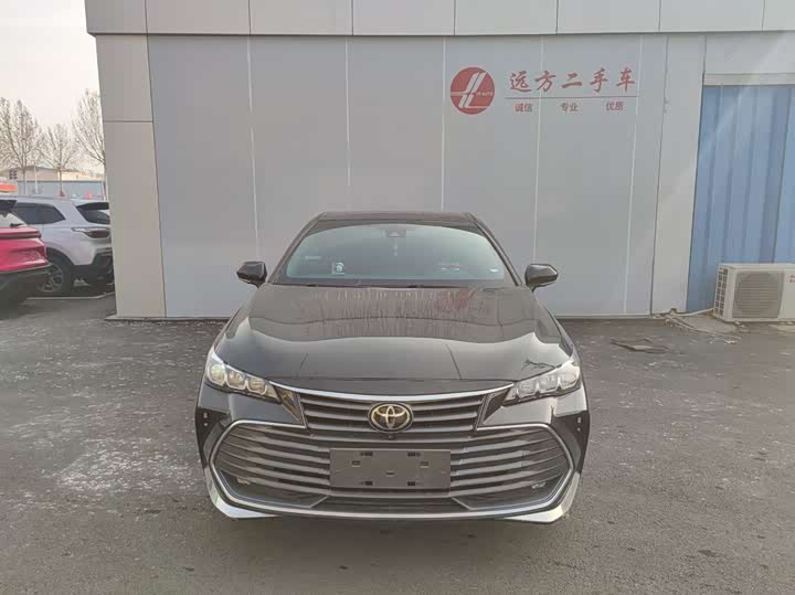 Фото 2 - Toyota Avalon