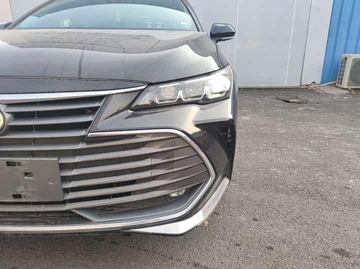 Фото 3 - Toyota Avalon