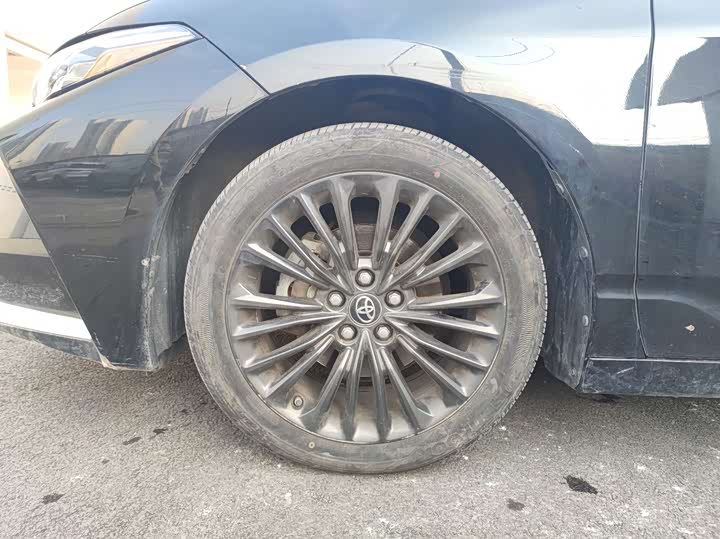 Фото 4 - Toyota Avalon