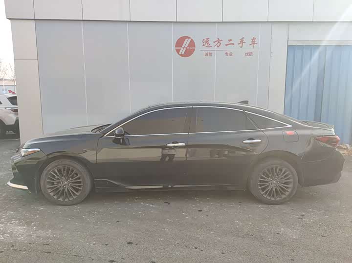 Фото 7 - Toyota Avalon