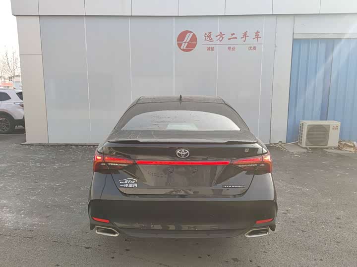 Фото 9 - Toyota Avalon