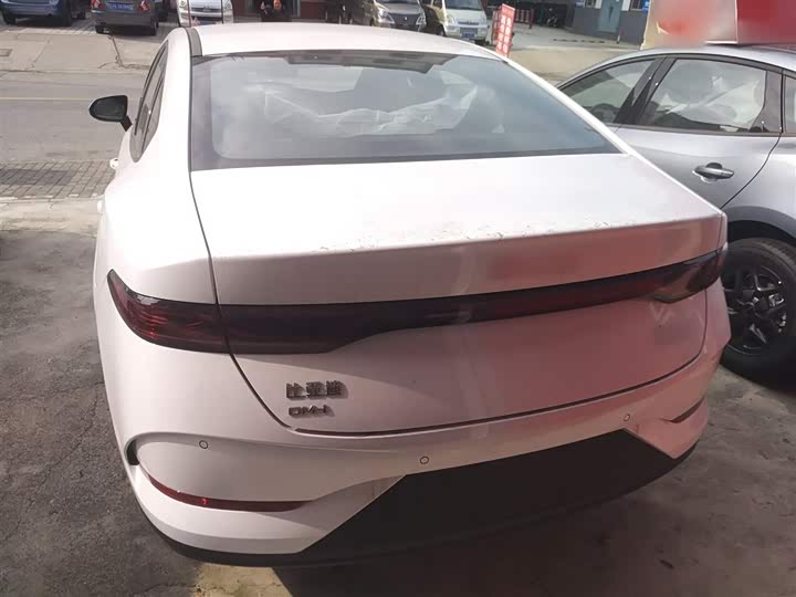 Фото 6 - BYD Qin Plus