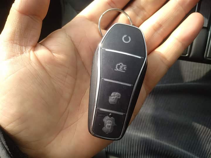 Фото 9 - BYD Qin Plus