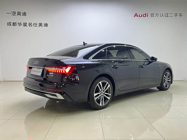 Фото 5 - Audi A6L