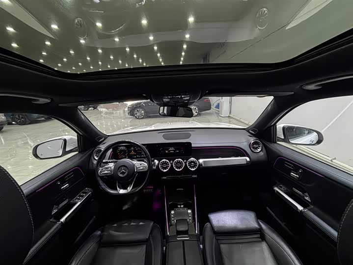 Фото 7 - Mercedes-Benz EQB