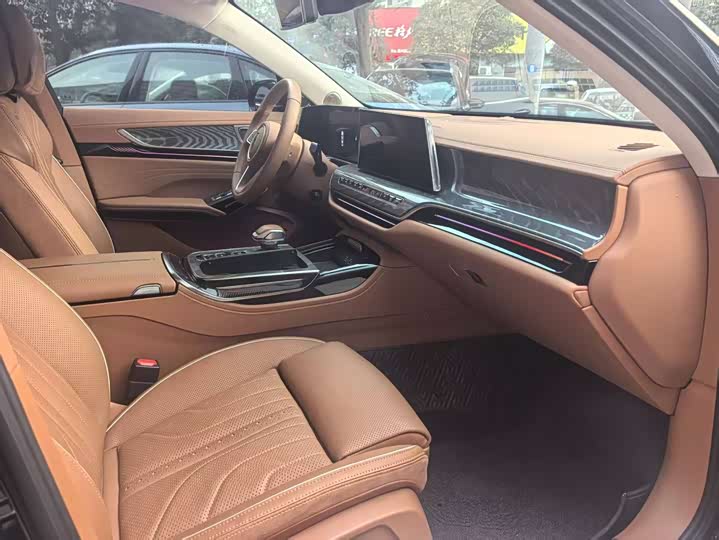 Фото 7 - Hongqi H9