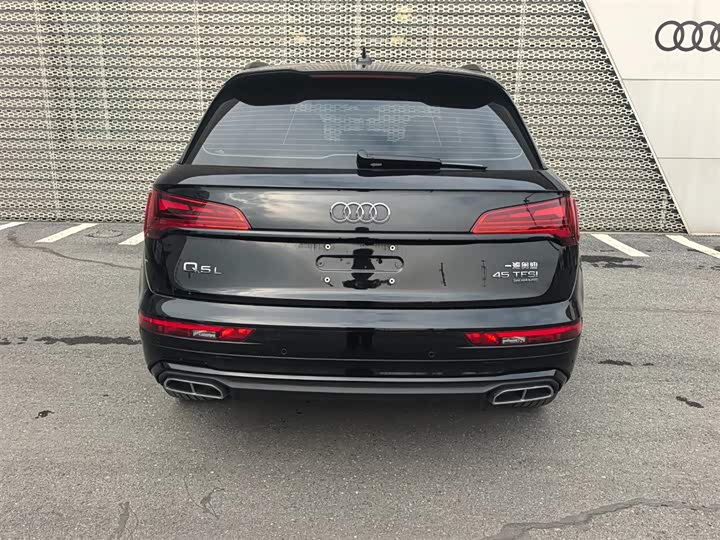 Фото 3 - Audi Q5L