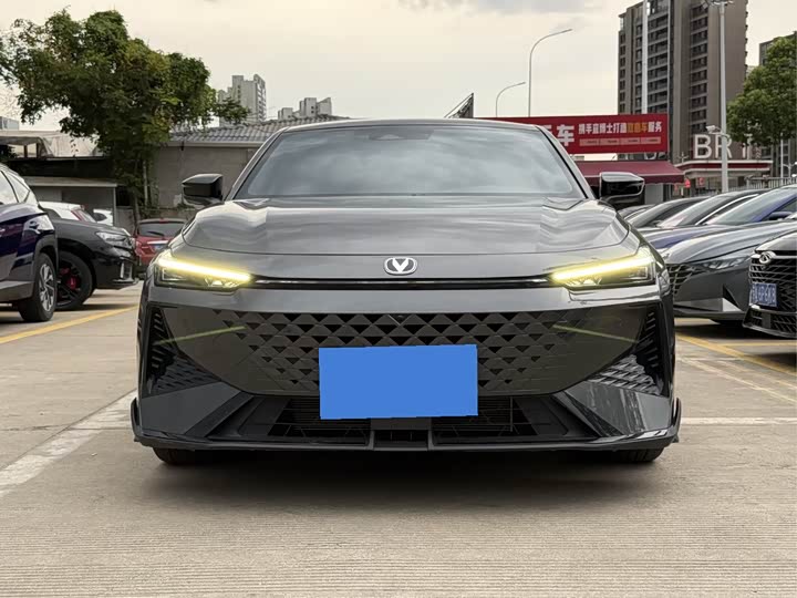 Фото 2 - Changan UNI-V