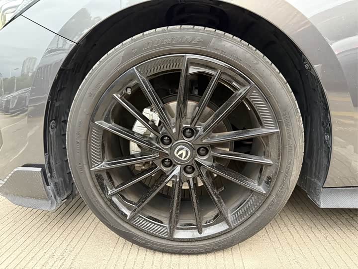 Фото 9 - Changan UNI-V