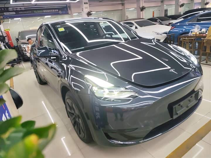 Фото 4 - Tesla Model Y