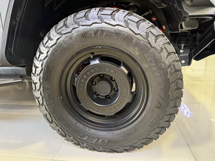 Фото 8 - Tank 300