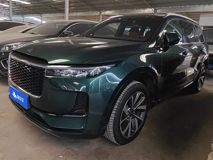 Фото 1 - LiXiang One