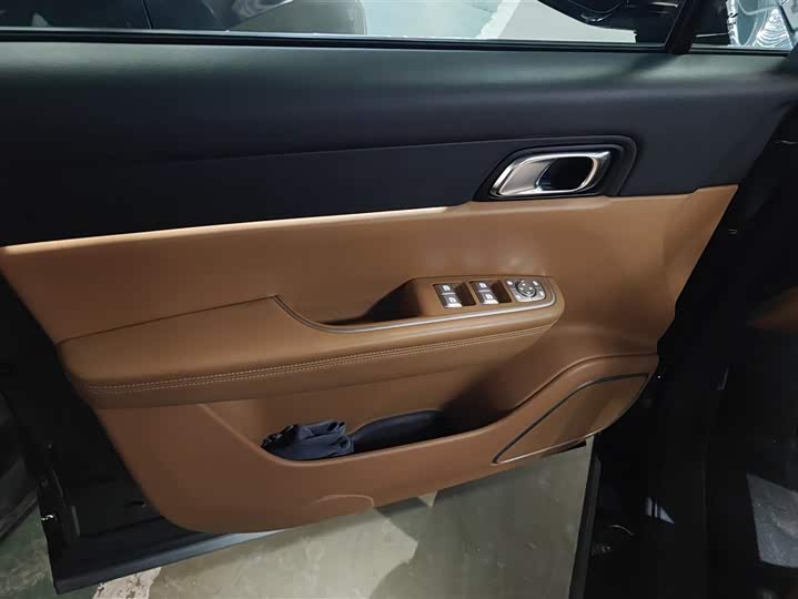 Фото 7 - LiXiang One