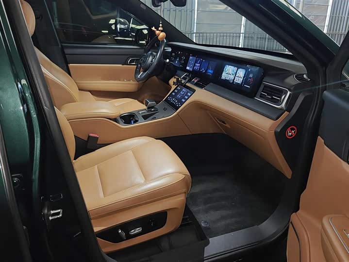 Фото 8 - LiXiang One