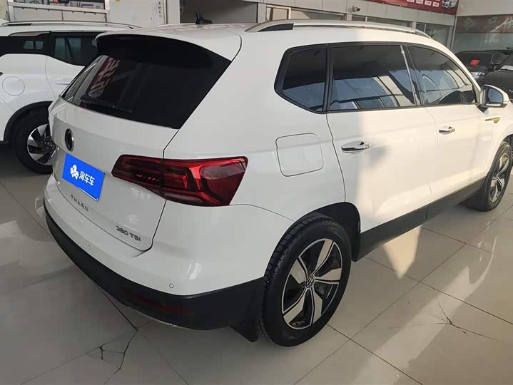 Фото 3 - Volkswagen Tharu