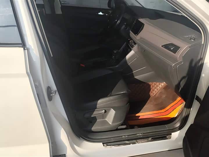 Фото 8 - Volkswagen Tharu