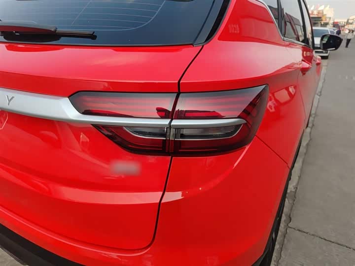 Фото 8 - Geely Coolray