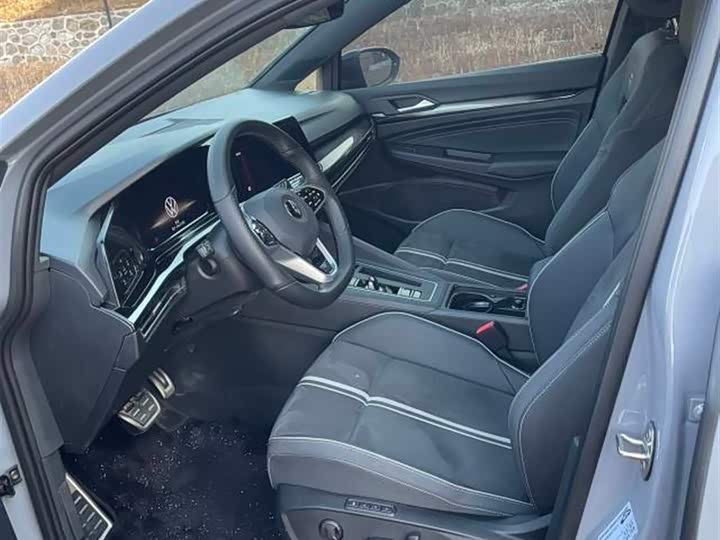 Фото 8 - Volkswagen Golf