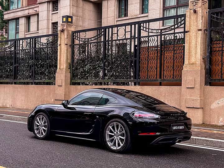 Фото 3 - Porsche 718