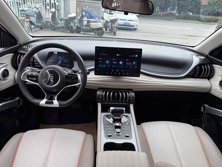 Фото 8 - BYD Yuan Plus