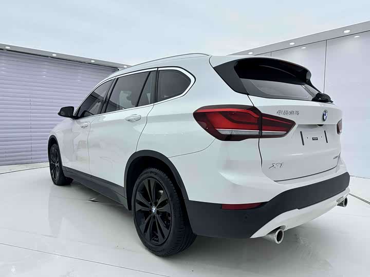 Фото 6 - BMW X1