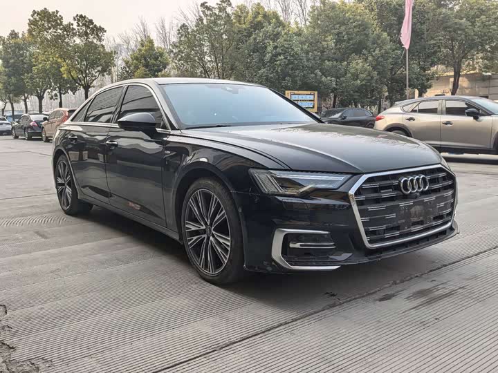 Фото 3 - Audi A6L