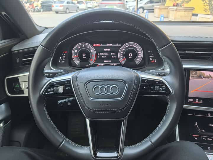 Фото 9 - Audi A6L