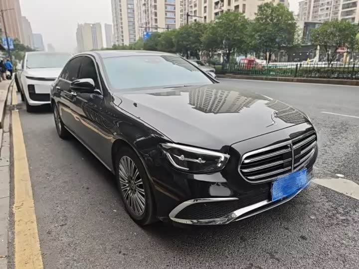 Photo 2 - Mercedes-Benz E-Class