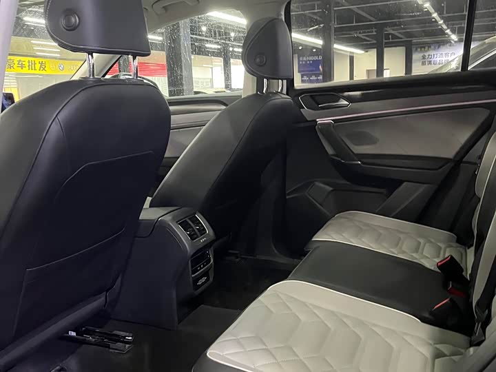 Фото 6 - Volkswagen Tayron