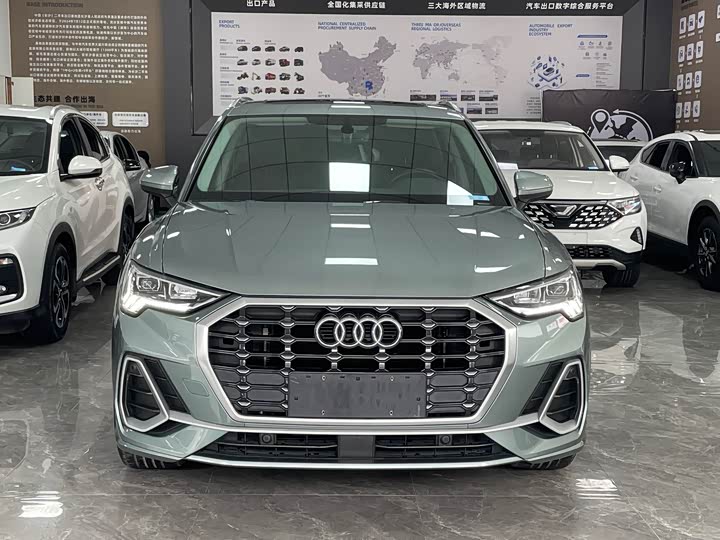 Фото 2 - Audi Q3