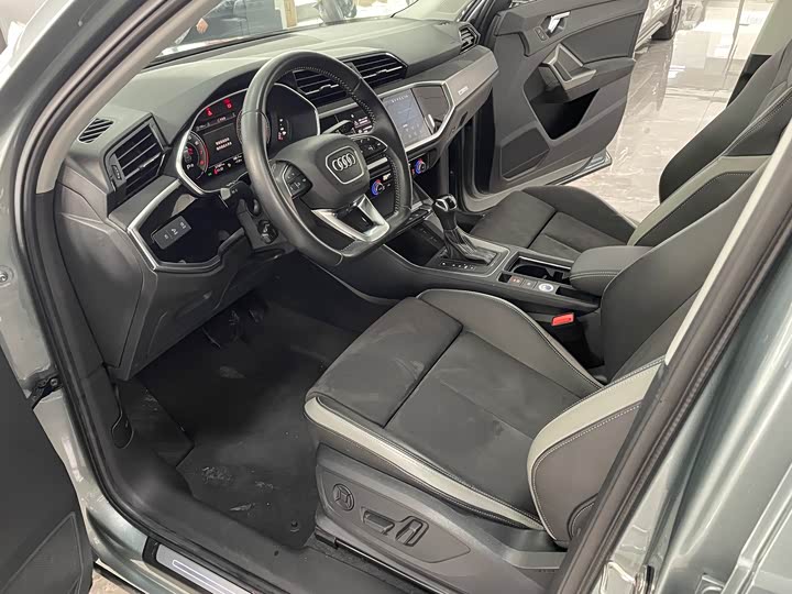 Фото 5 - Audi Q3