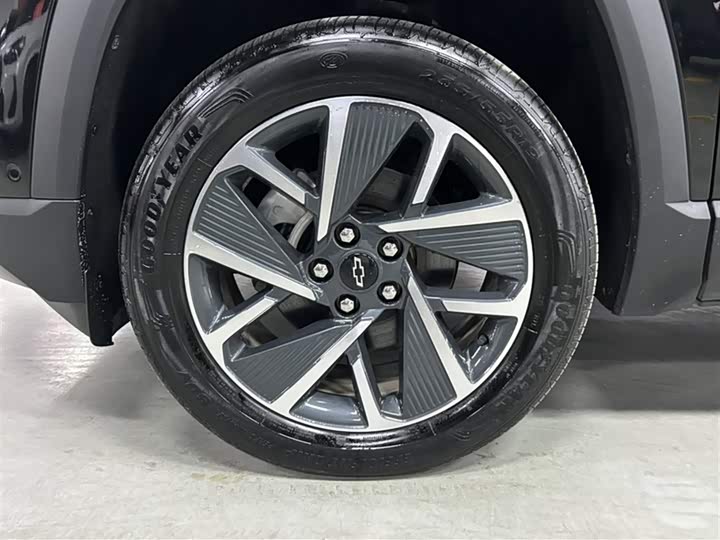 Фото 5 - Chevrolet Equinox Plus