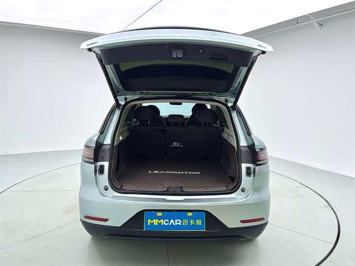 Фото 8 - Leapmotor C11