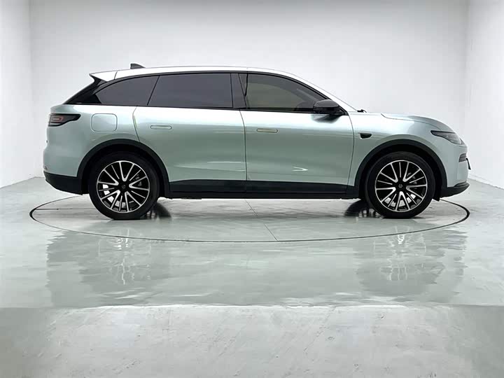 Фото 9 - Leapmotor C11