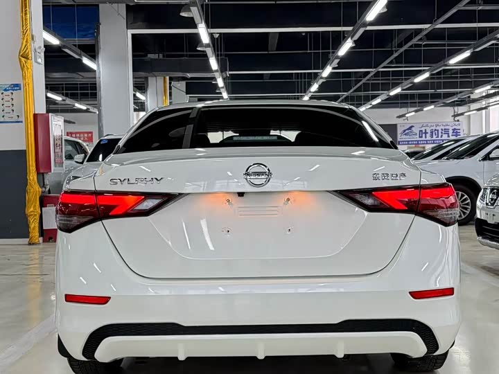 Фото 5 - Nissan Sylphy