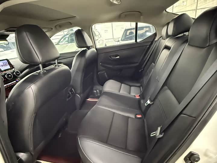 Фото 9 - Nissan Sylphy