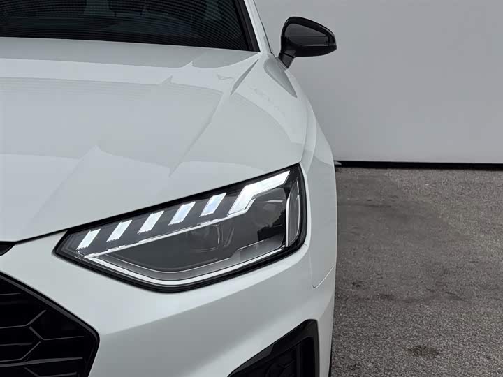 Фото 7 - Audi A4L