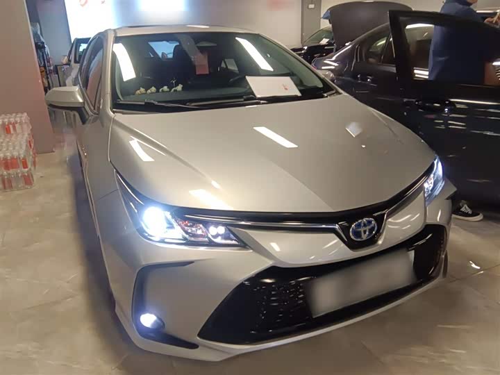 Фото 4 - Toyota Corolla