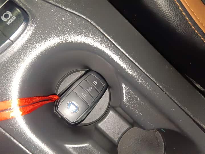 Фото 9 - Toyota Corolla