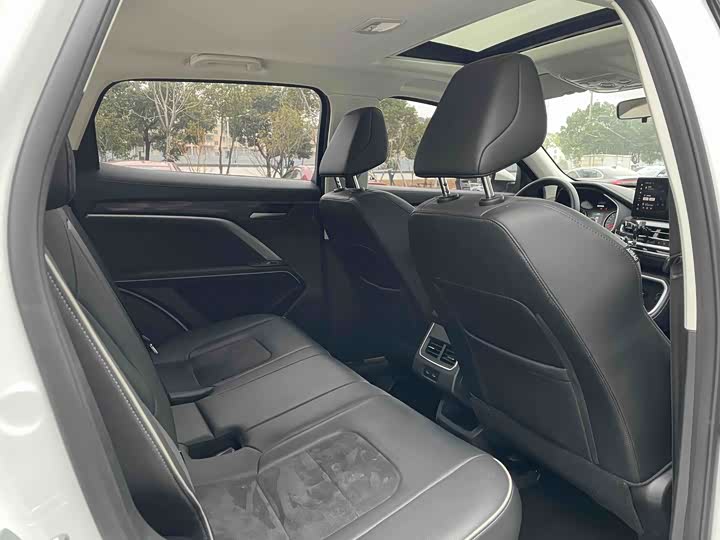 Фото 8 - Haval H6