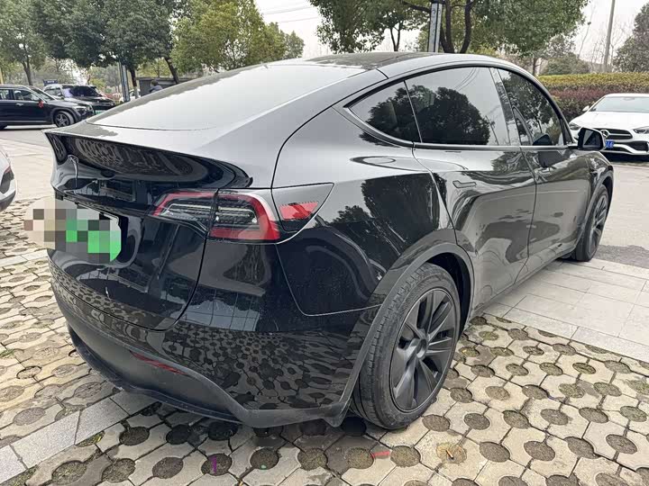 Фото 9 - Tesla Model Y