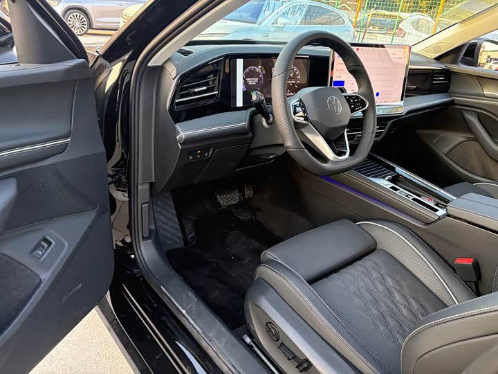 Фото 3 - Volkswagen Magotan