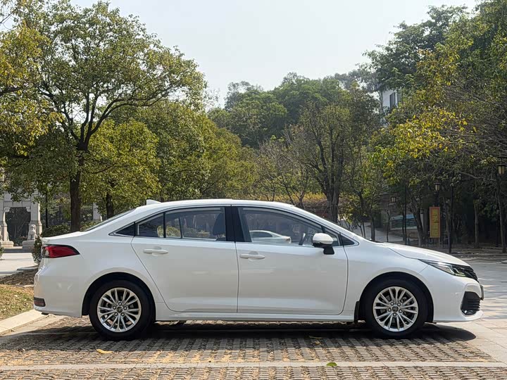 Фото 5 - Toyota Allion