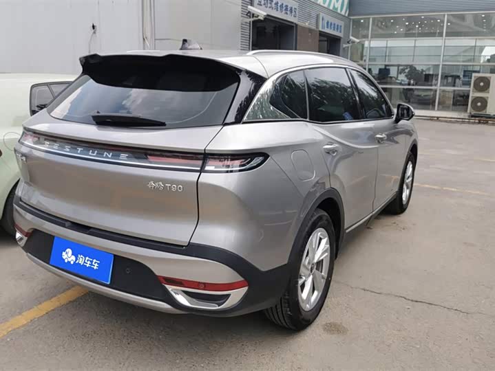 Фото 3 - Bestune T90